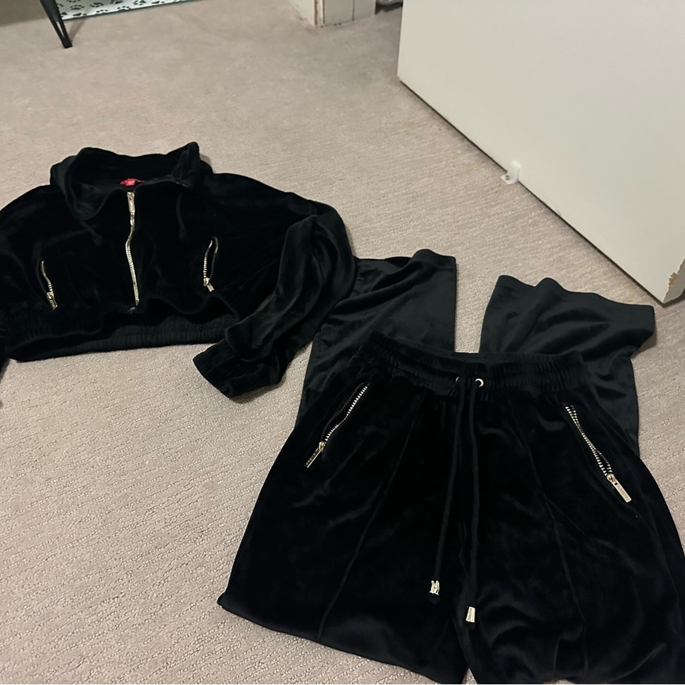 Guess tracksuit